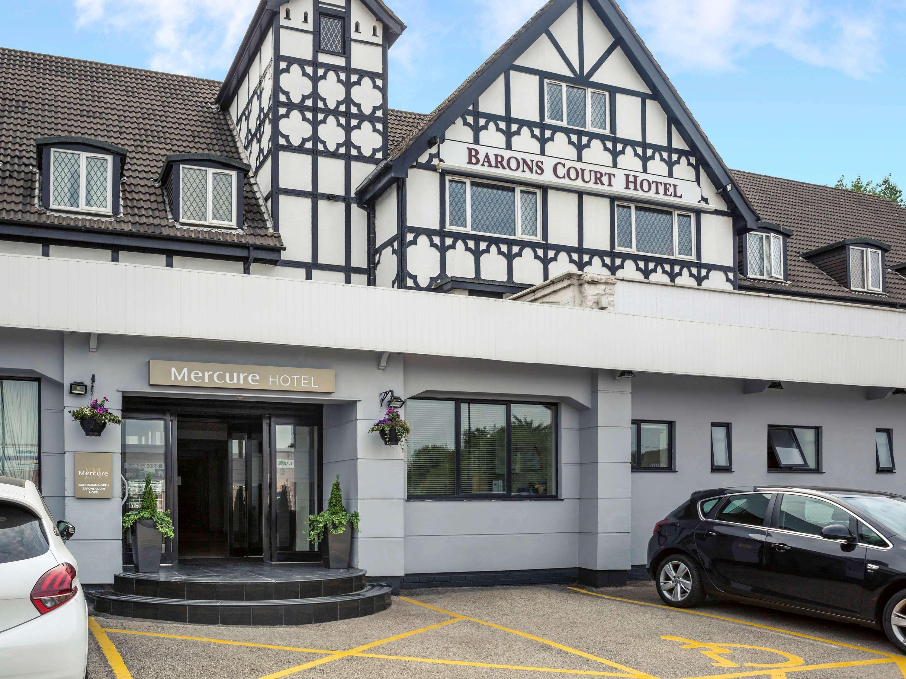 Barons Court Hotel וואלסל מראה חיצוני תמונה