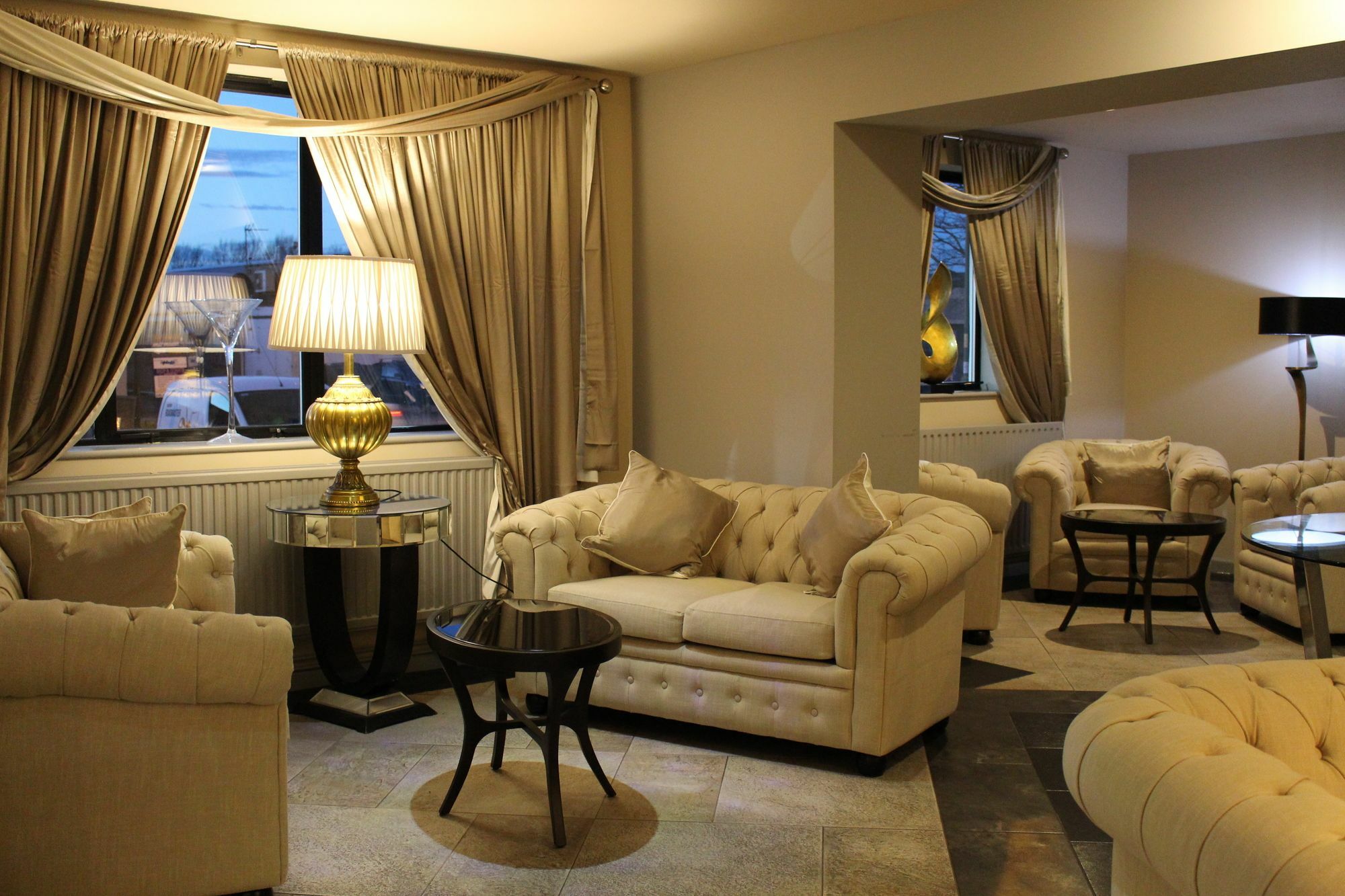 Barons Court Hotel וואלסל מראה חיצוני תמונה