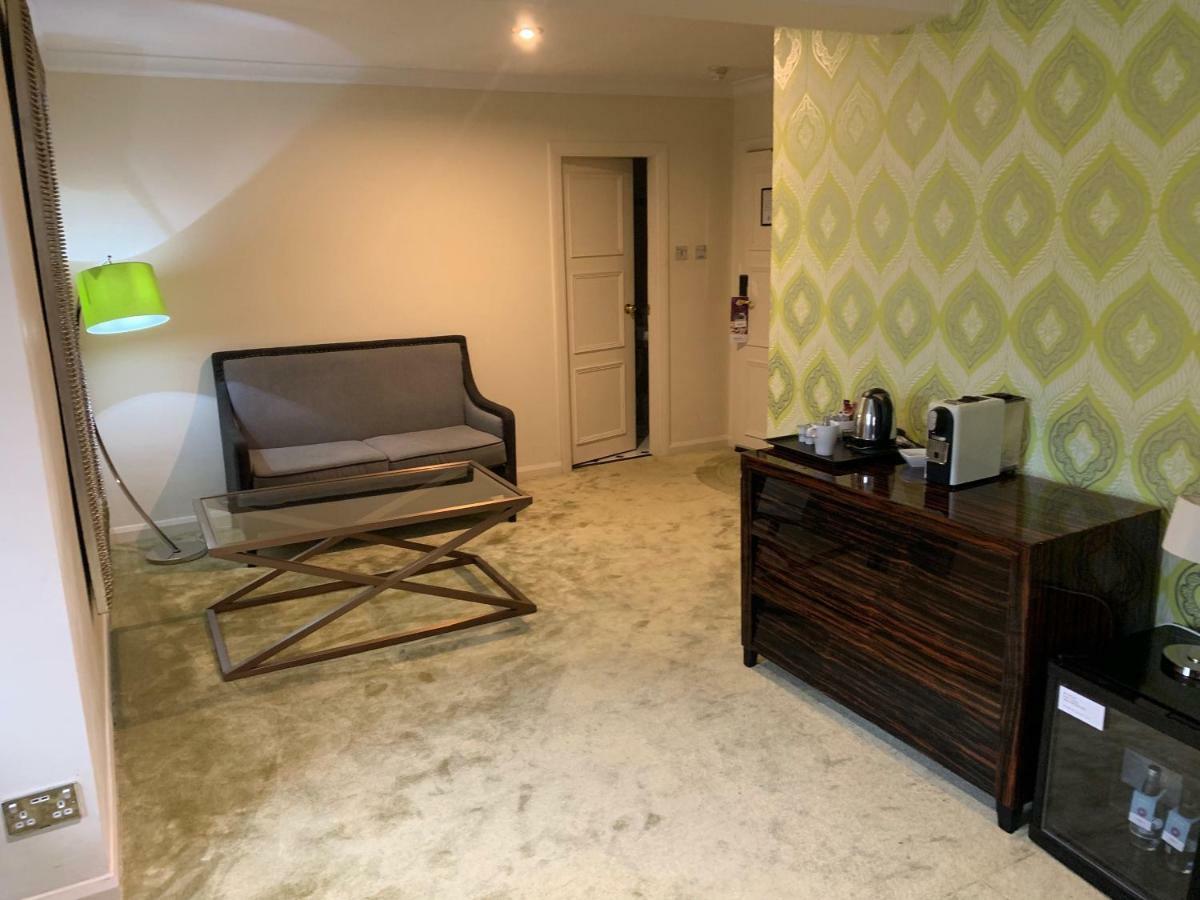 Barons Court Hotel וואלסל מראה חיצוני תמונה